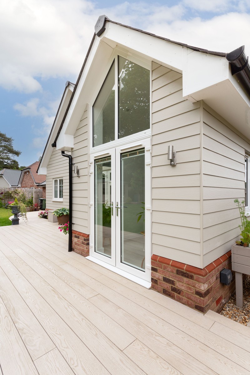 05 45 Woodlands Avenue 2